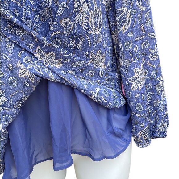 Lane Bryant Blue and White Floral Blouse gold glitter sheer Elastic bell sleeve - Picture 3 of 5